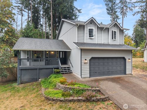 18127 Stoney Ct Se, Yelm, WA, 98597-8916 | Card Image
