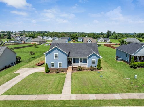 1021 Tulip Dr, Ashland City, TN, 37015-1441 | Card Image