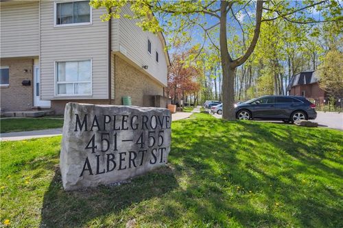 13-453 Albert St, Waterloo, ON, N2L5A7 | Card Image