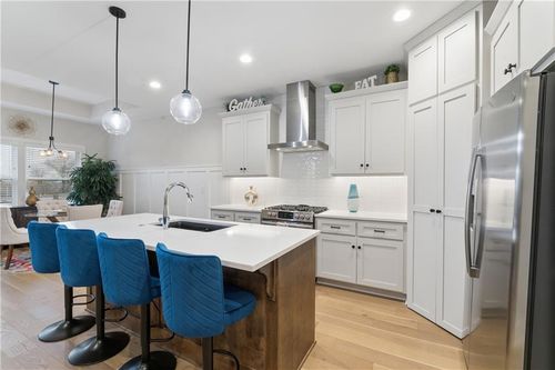 792 Ne Algonquin St, Lee's Summit, MO, 64064-8037 | Card Image