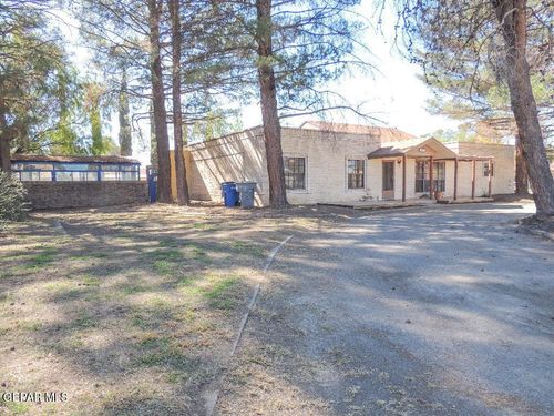 1067 Esplanada Cir, El Paso, TX, 79932-2901 | Card Image