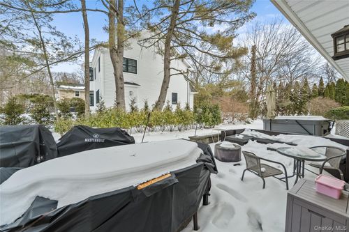 3 Greentree Dr, Scarsdale, NY, 10583-7013 | Card Image