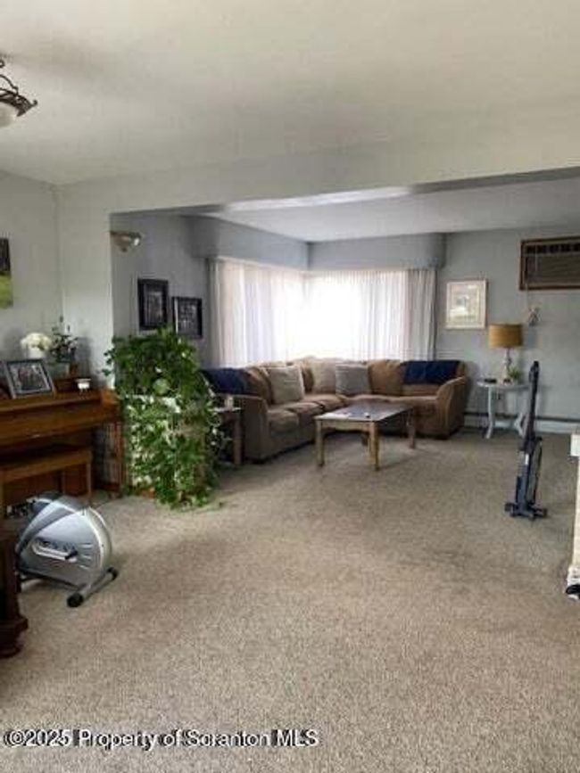 Living Room | Image 5