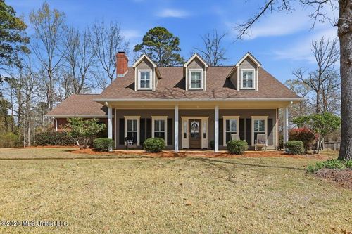 300 Cypress Creek Rd, Brandon, MS, 39047-7984 | Card Image