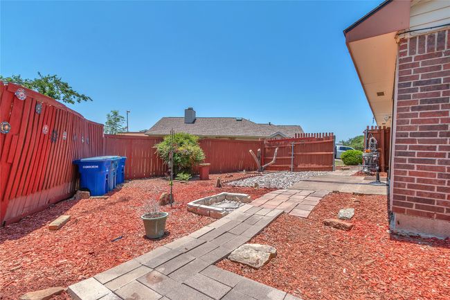 2135 Rose Cliff Ln, House other with 2 bedrooms, 2 bathrooms and null parking in Carrollton TX | Image 20
