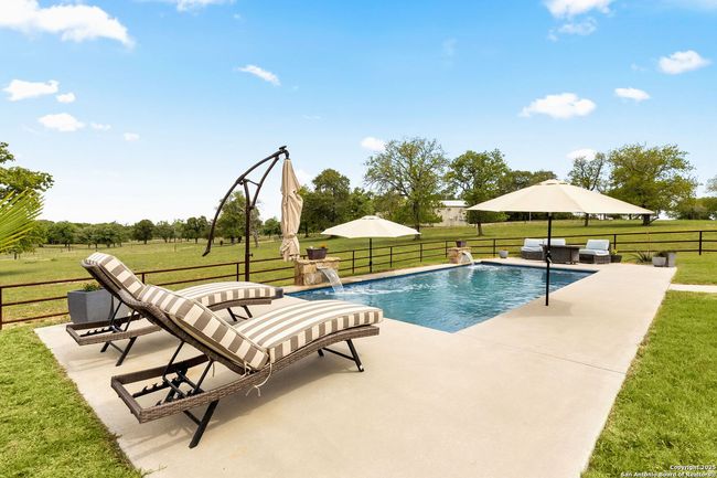 494 Flash Cir, Home with 4 bedrooms, 4 bathrooms and null parking in Luling TX | Image 30