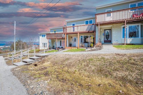 552 S Broadway Ave, Cornwallis Park, NS, B0S1H0 | Card Image