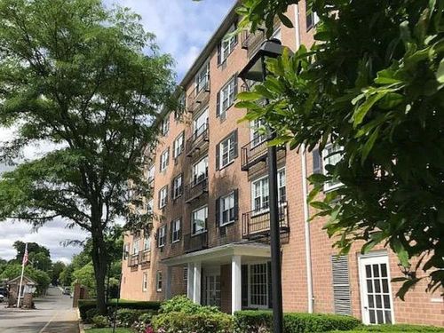 apt-4m-1 Consulate Dr, Tuckahoe, NY, 10707-2428 | Card Image