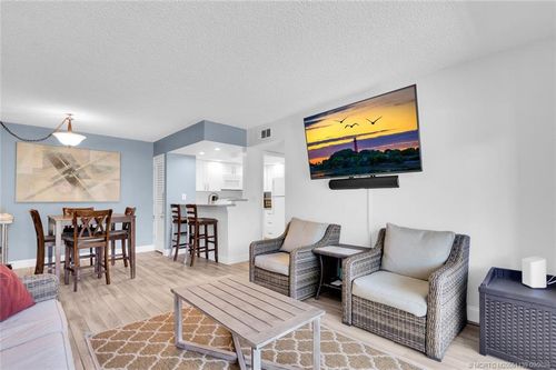 104-1504 Se Royal Green Cir, Port Saint Lucie, FL, 34952-4661 | Card Image