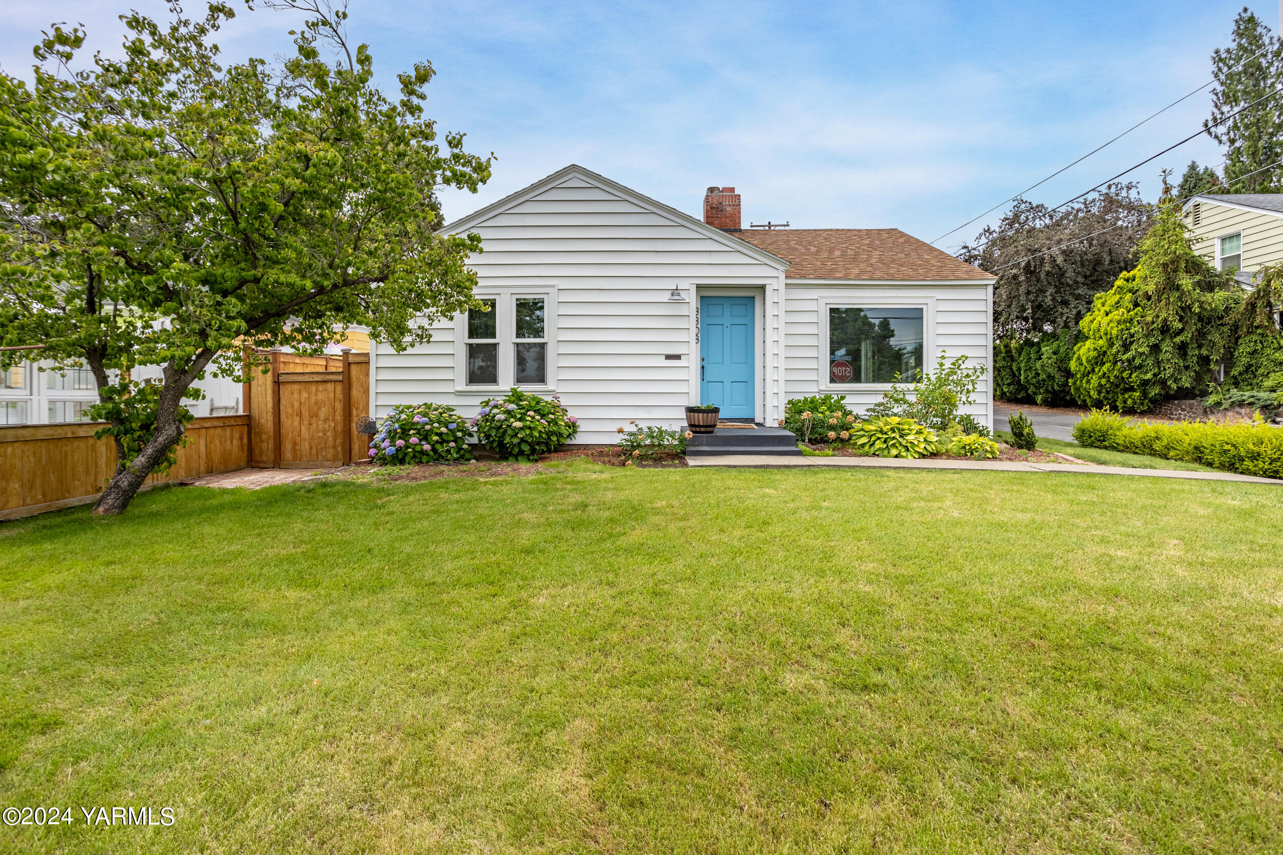 Summitview Ave, Yakima, WA 98902