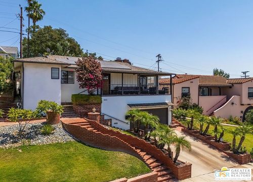 500 Woodbury Rd, Glendale, CA, 91206 | Card Image