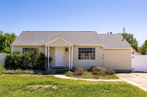 307 Park St, Layton, UT, 84041-3632 | Card Image