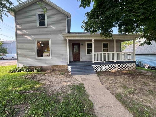 211 E Elm St, West Union, IA, 52175-1331 | Card Image