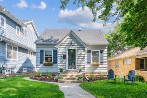 1215 Palace Ave, Saint Paul, MN, 55105-2933 | Card Image