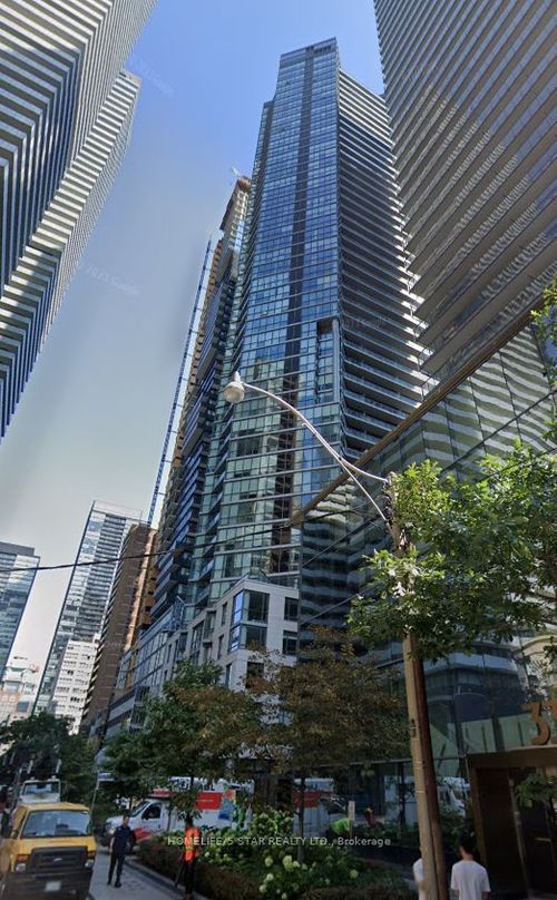 2106-45 Charles St E, Toronto, ON, M4Y0B8 | Card Image