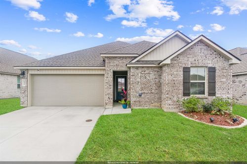 642 Correns Ln, Zachary, LA, 70791-8368 | Card Image