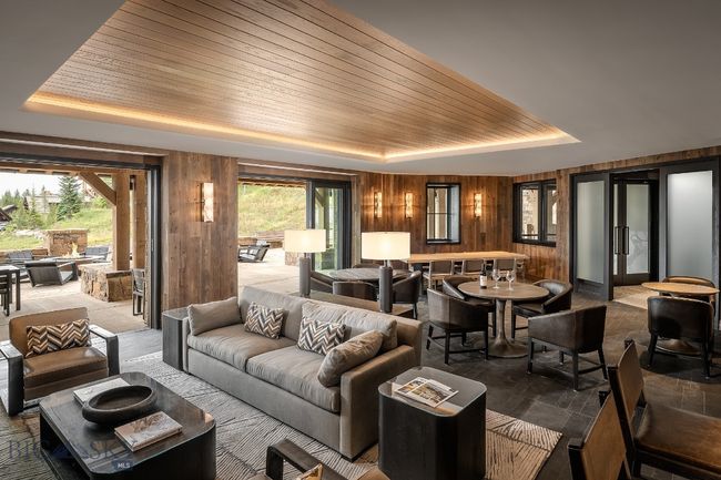 Owner's Lounge | Image 7