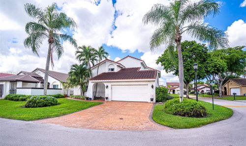 17352 Nw 61st Ct S, Hialeah, FL, 33015-4511 | Card Image