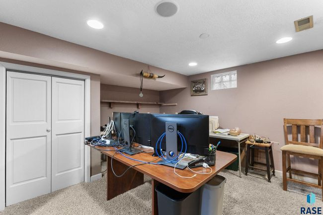 2424 S Main Ave, House other with 4 bedrooms, 3 bathrooms and null parking in Sioux Falls SD | Image 29