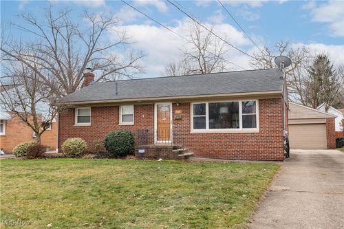 86 E Woodsdale Avenue, Akron, OH, 44301 | Card Image