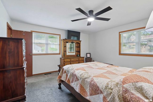21704 283 Rd Ave, House other with 4 bedrooms, 3 bathrooms and null parking in Le Claire IA | Image 22