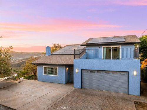 8904 Nelson Way, Escondido, CA, 92026-5224 | Card Image