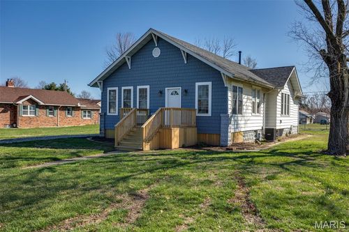 705 N Macoupin Street, Gillespie, IL, 62033 | Card Image