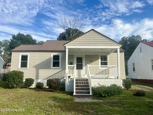 529 W Chapin Rd, Aberdeen, NC, 28315-2103 | Card Image