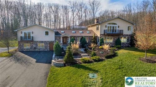 374 Packer Dr, Weatherly, PA, 18255-2622 | Card Image