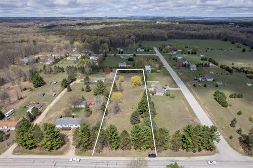 10864 Cedar Run Rd, Traverse City, MI, 49684-9414 | Card Image