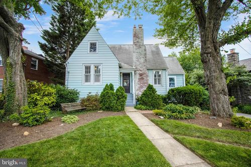 2408 3rd St N, ARLINGTON, VA, 22201-1409 | Card Image