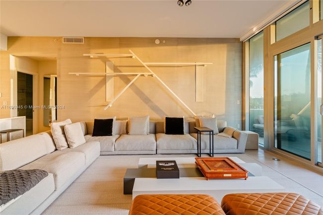 APT-201 - 321 Ocean Dr, Condo with 5 bedrooms, 6 bathrooms and null parking in Miami Beach FL | Image 12