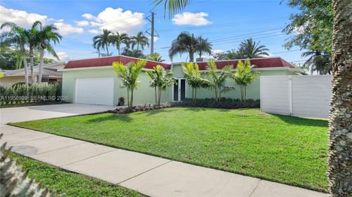 8614 Sw 102nd Pl, Miami, FL, 33173-3954 | Card Image