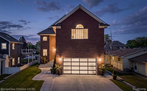 41245 Belvidere St, Harrison Township, MI, 48045-1404 | Card Image