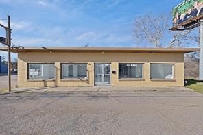 Commercial Sale in Cleburne