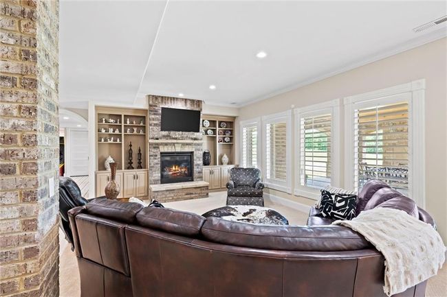 18405 371 Hwy, House other with 4 bedrooms, 6 bathrooms and null parking in Platte City MO | Image 49