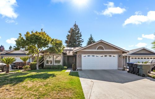 911 N Parkwood Court, Visalia, CA, 93291 | Card Image