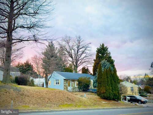 220 County Line Rd, PHILADELPHIA, PA, 19116-1057 | Card Image