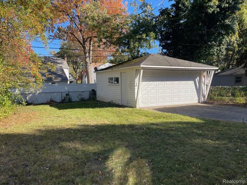 814 N Gainsborough Ave, Royal Oak, MI, 48067-3604 | Card Image