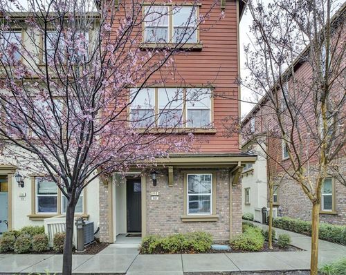 712 Bramble Ter, Sunnyvale, CA, 94086-7057 | Card Image