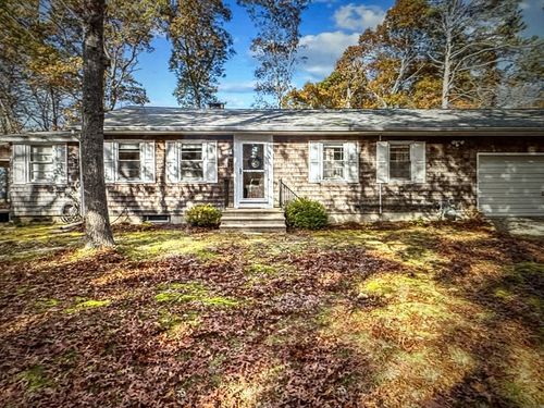 47 Cappawack Rd, Mashpee, MA, 02649-4452 | Card Image