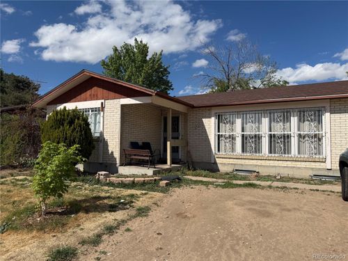 5520 Eagle Street, Denver, CO, 80239 | Card Image