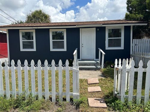 626 29th Ave S, St Petersburg, FL, 33705-3711 | Card Image