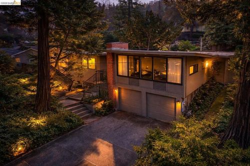 558 Lakewood Cir, Walnut Creek, CA, 94598-4841 | Card Image