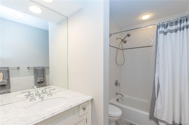 APT-102 - 123 Harbor Dr, Condo with 2 bedrooms, 3 bathrooms and null parking in Stamford CT | Image 23