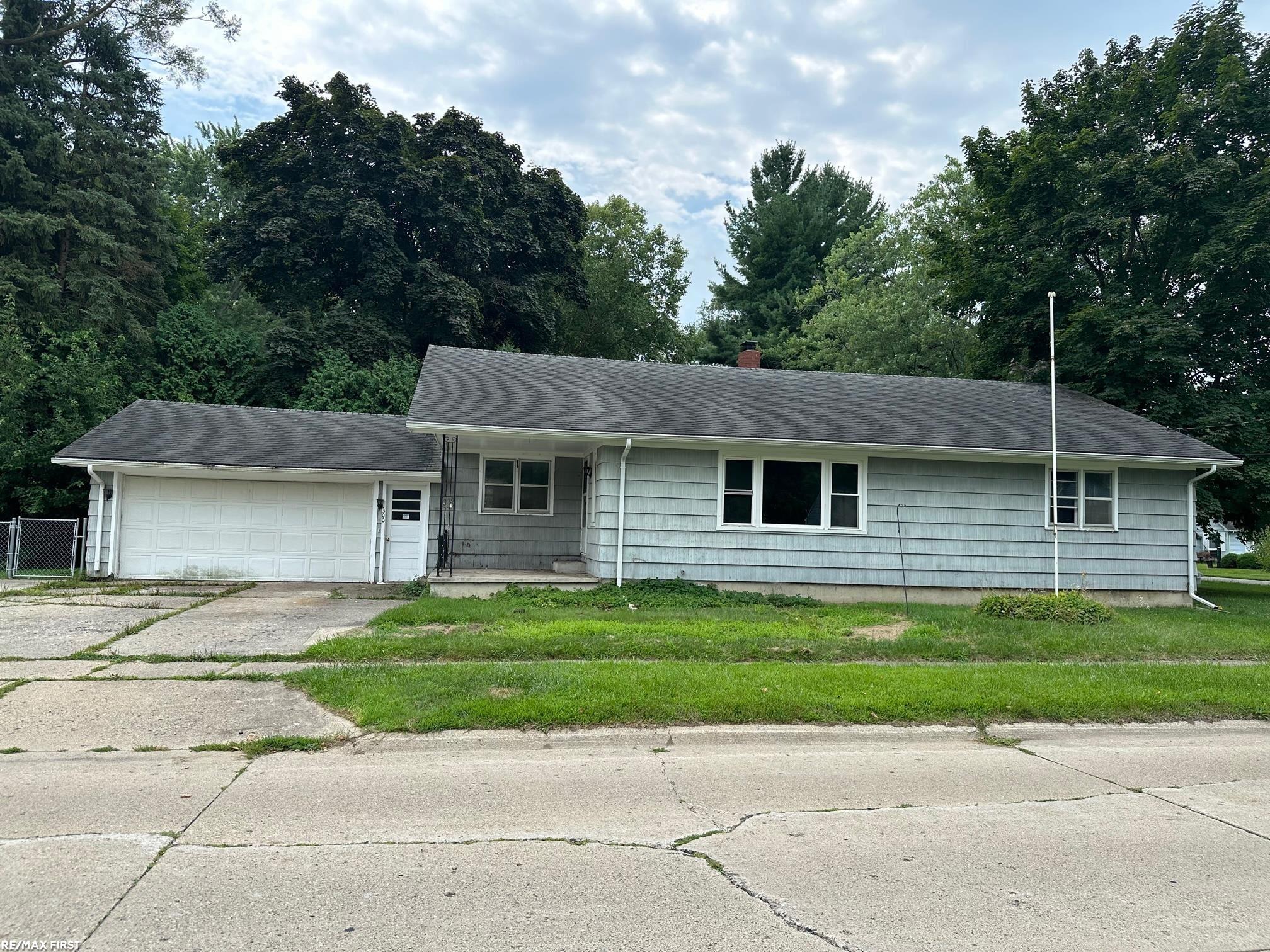Poplar St, Clio, MI 48420
