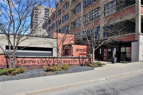 324-112 Benton St, Kitchener, ON, N2G3H6 | Card Image