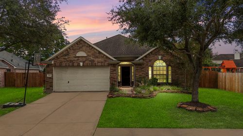 2507 Shady Falls Ln, Pearland, TX, 77584-3384 | Card Image