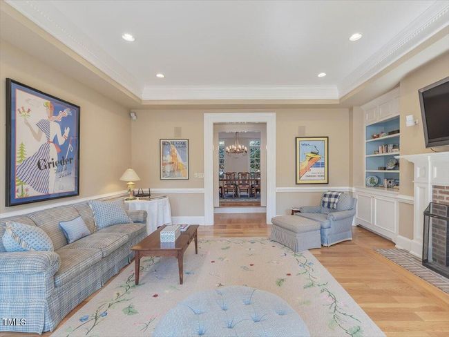 041-Family Room | Image 21