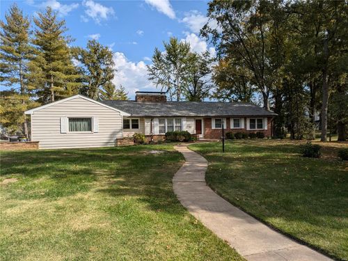 7 Carole Lane, Frontenac, MO, 63131 | Card Image